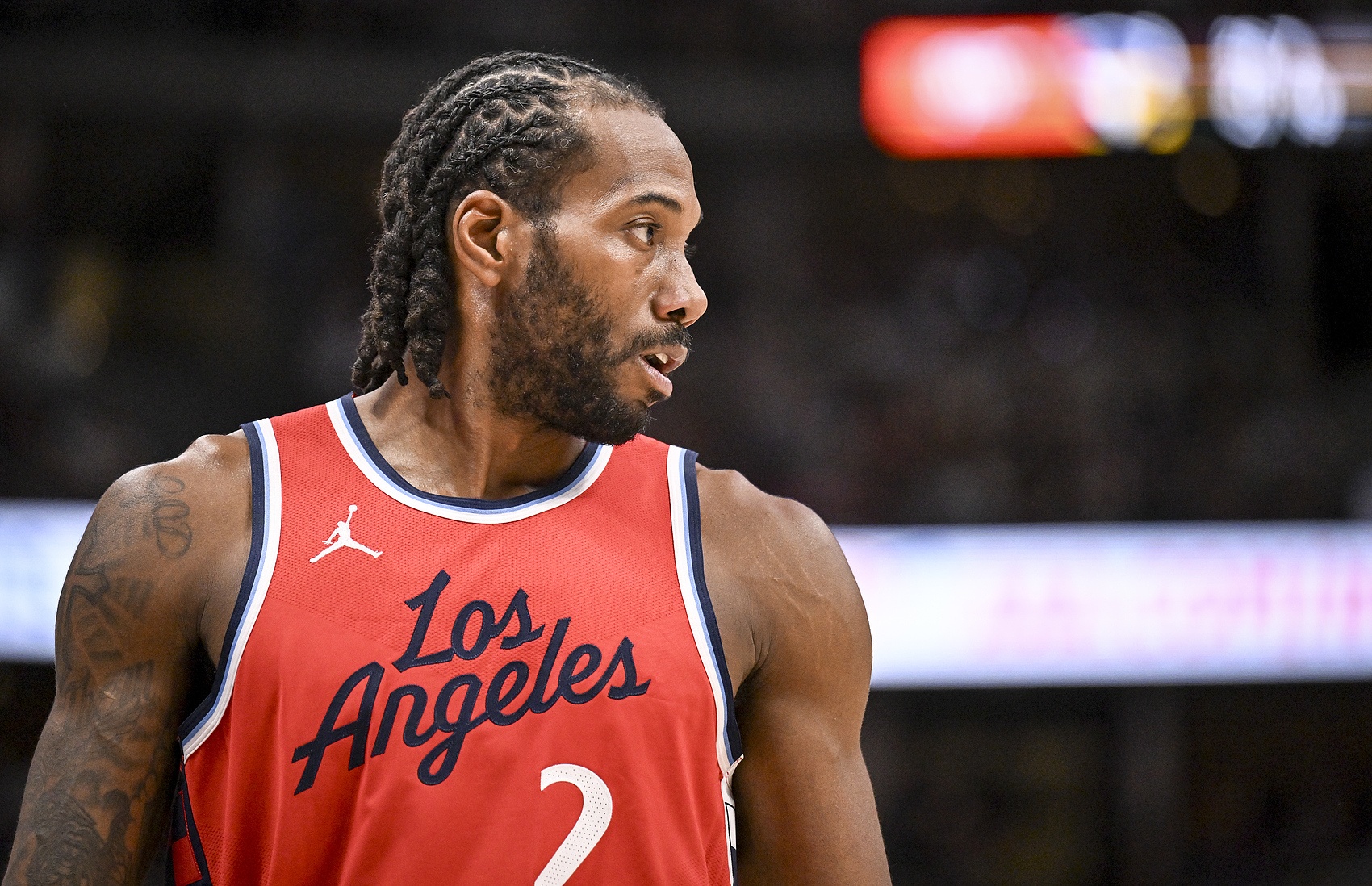 mk体育娱乐-美记：快船休赛期操作精彩至极 现在只需要莱昂纳德保持健康了